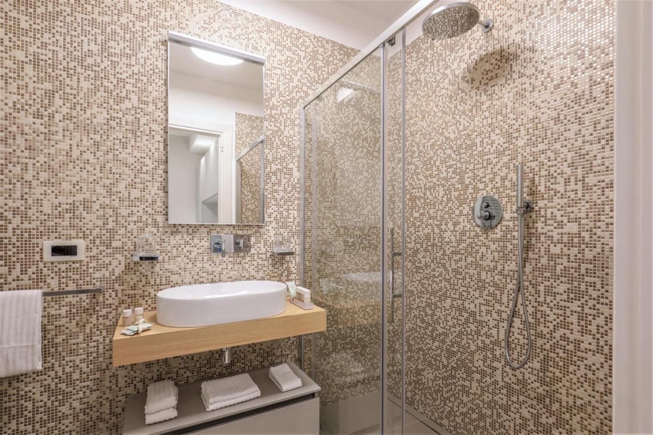 Viam 16B Suites Rome Bagian luar foto