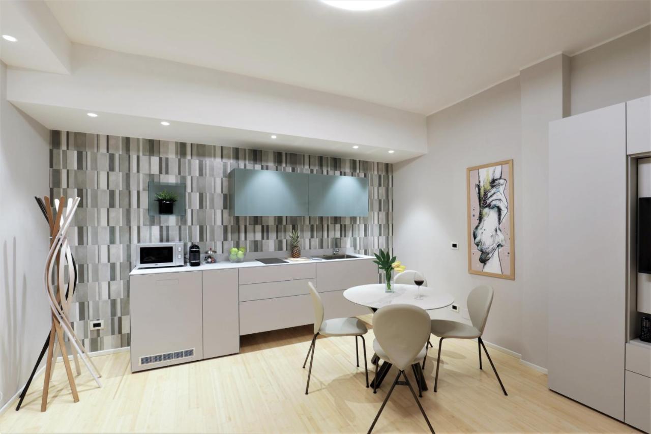 Viam 16B Suites Rome Bagian luar foto