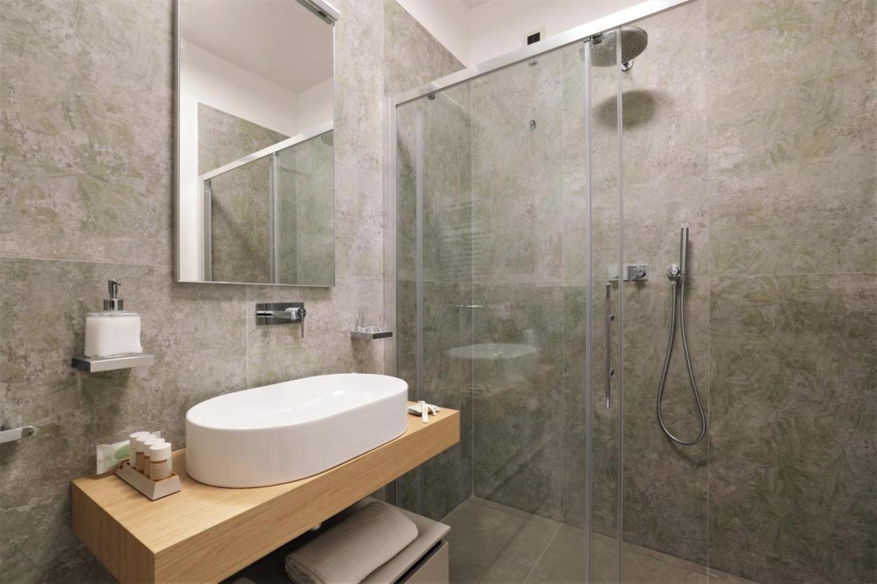 Viam 16B Suites Rome Bagian luar foto