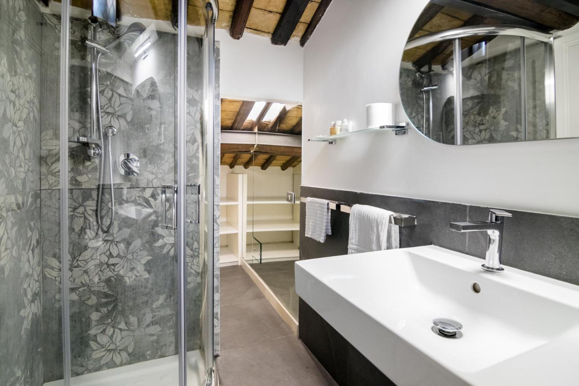 Viam 16B Suites Rome Bagian luar foto